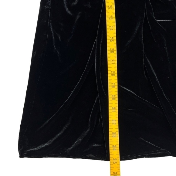 Banana Republic Velvet Twist-Front Deep-V Mini Black Dress 4 Tall NWOT - Picture 11 of 16